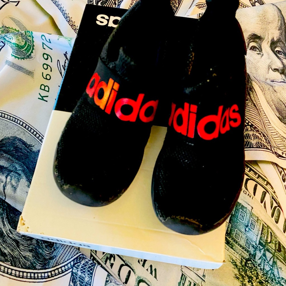 Kids Black Adidas with Red Adidas Logo size USA SIZE 13